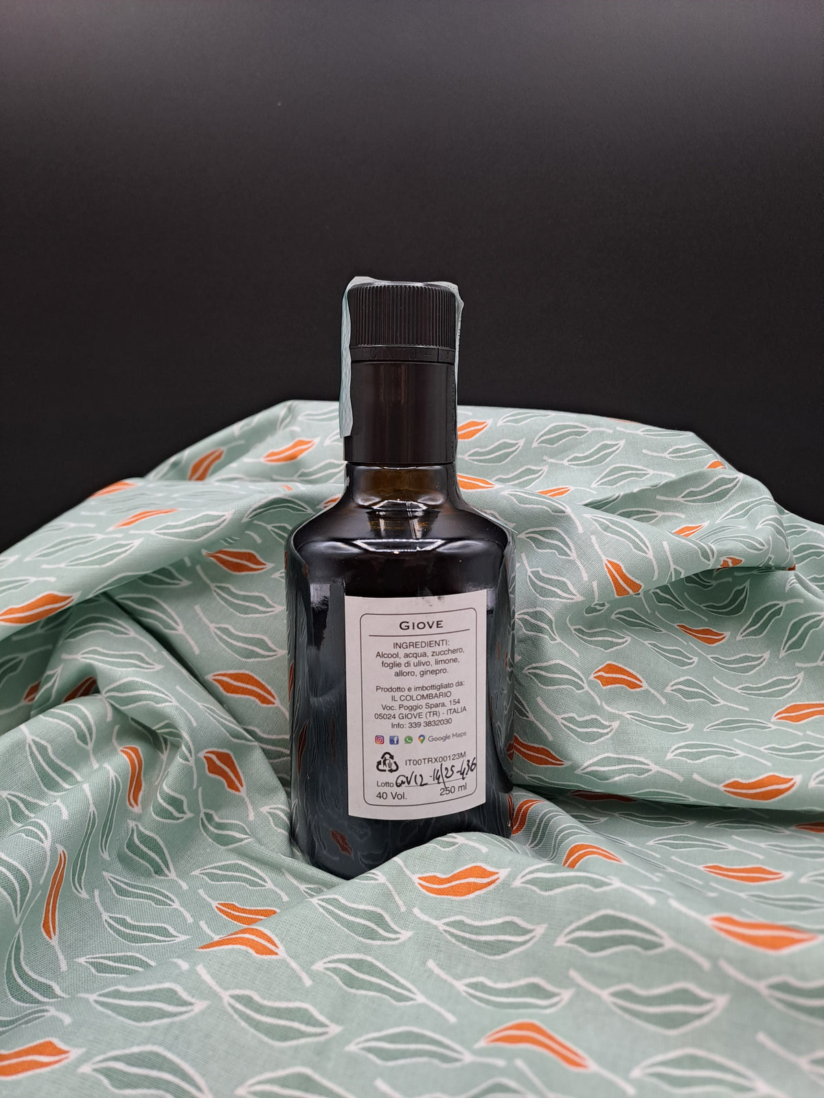 Giove, liquore alle foglie di ulivo e limone